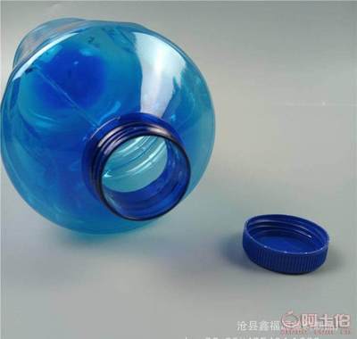 鑫福源Pet玻璃水瓶 1.7L透明玻璃水瓶的實(shí)用性與創(chuàng)新設(shè)計(jì)